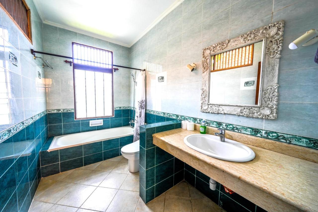 Villa Mica - Kuta - 5 Bedrooms - 5 Bathrooms - Great Location Luaran gambar